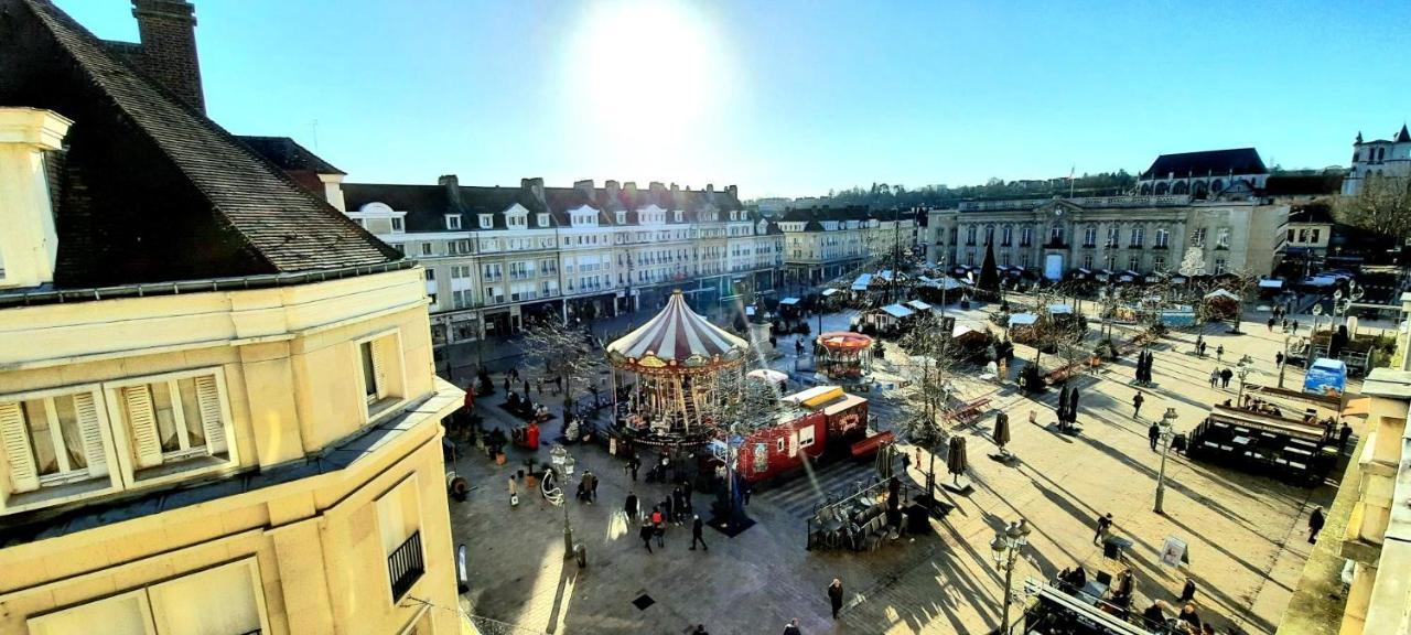 F2 Avec Sauna, Vue D'Exception Place De La Mairie Beauvais Exteriér fotografie